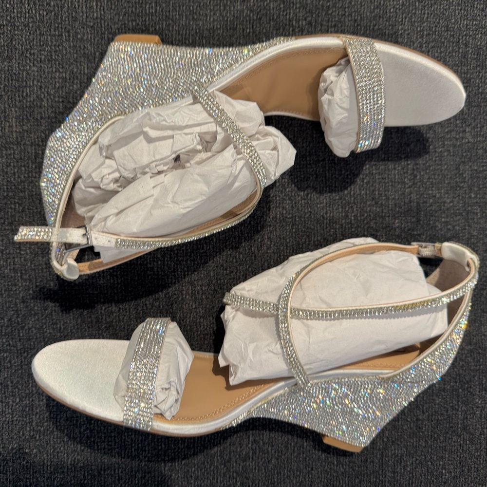 Elegant Silver Women's Sandals